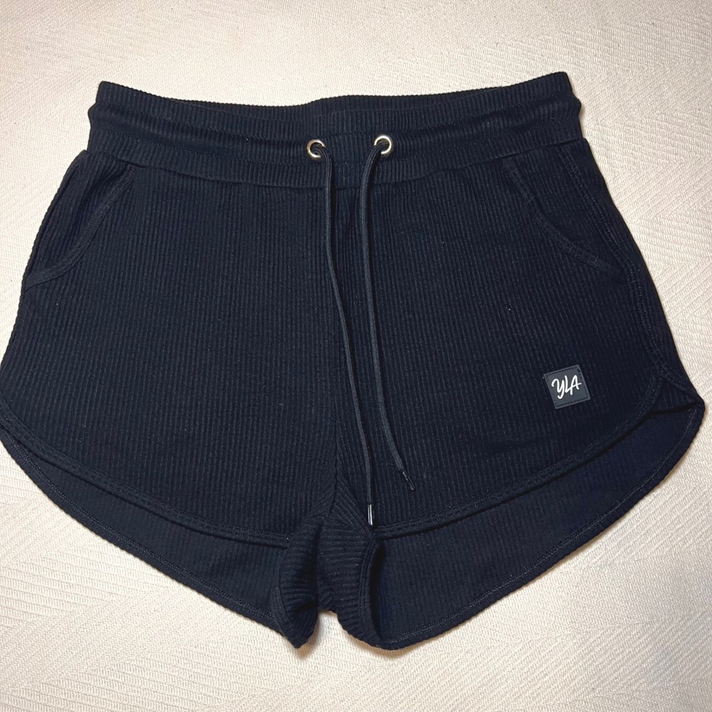 YoungLA‎ Womens Black Ribbed Knit Dolphin Shorts Medium Gym Athletic